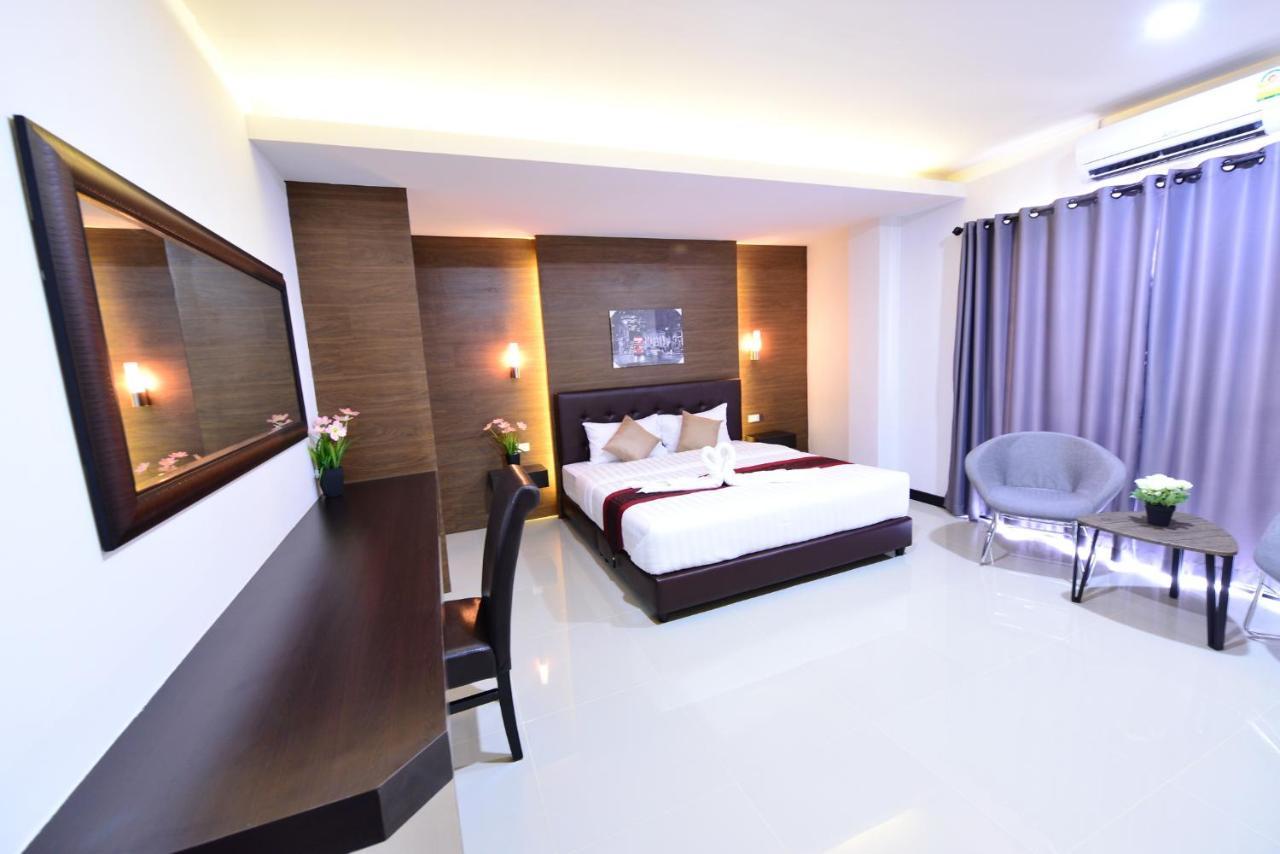 The Room Boutique Hotel 사콘 나콘 외부 사진