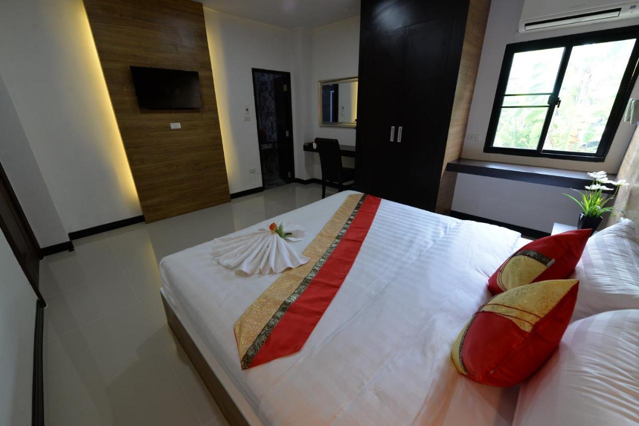 The Room Boutique Hotel 사콘 나콘 외부 사진