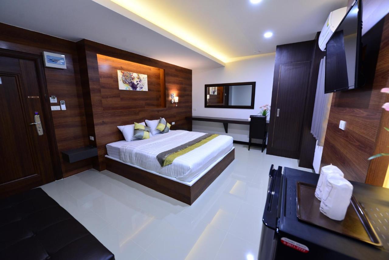 The Room Boutique Hotel 사콘 나콘 외부 사진
