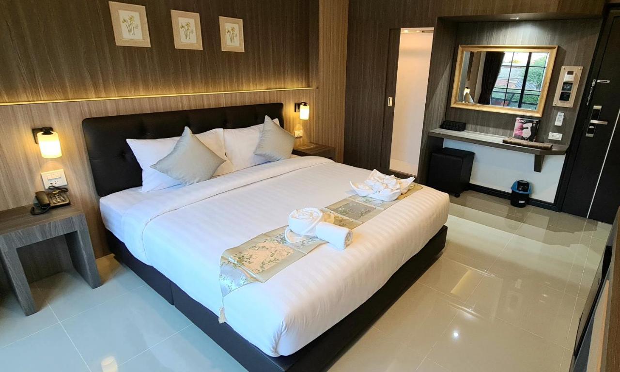 The Room Boutique Hotel 사콘 나콘 외부 사진