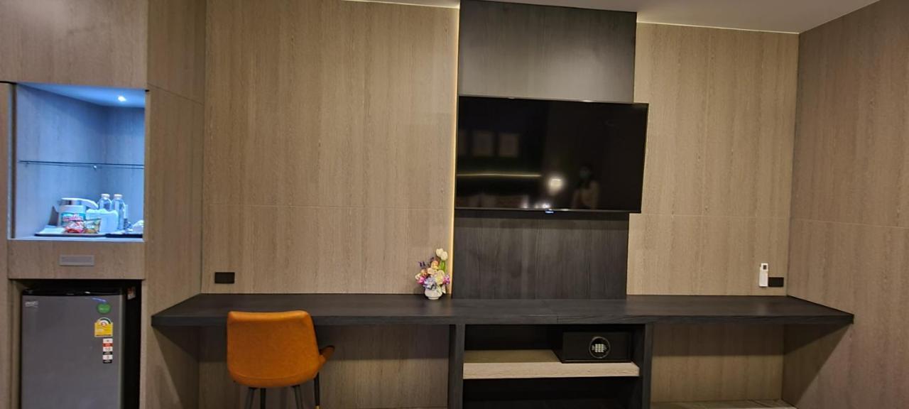 The Room Boutique Hotel 사콘 나콘 외부 사진